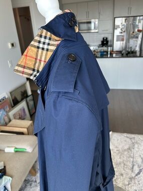BURBERRY Classic Trench Coat